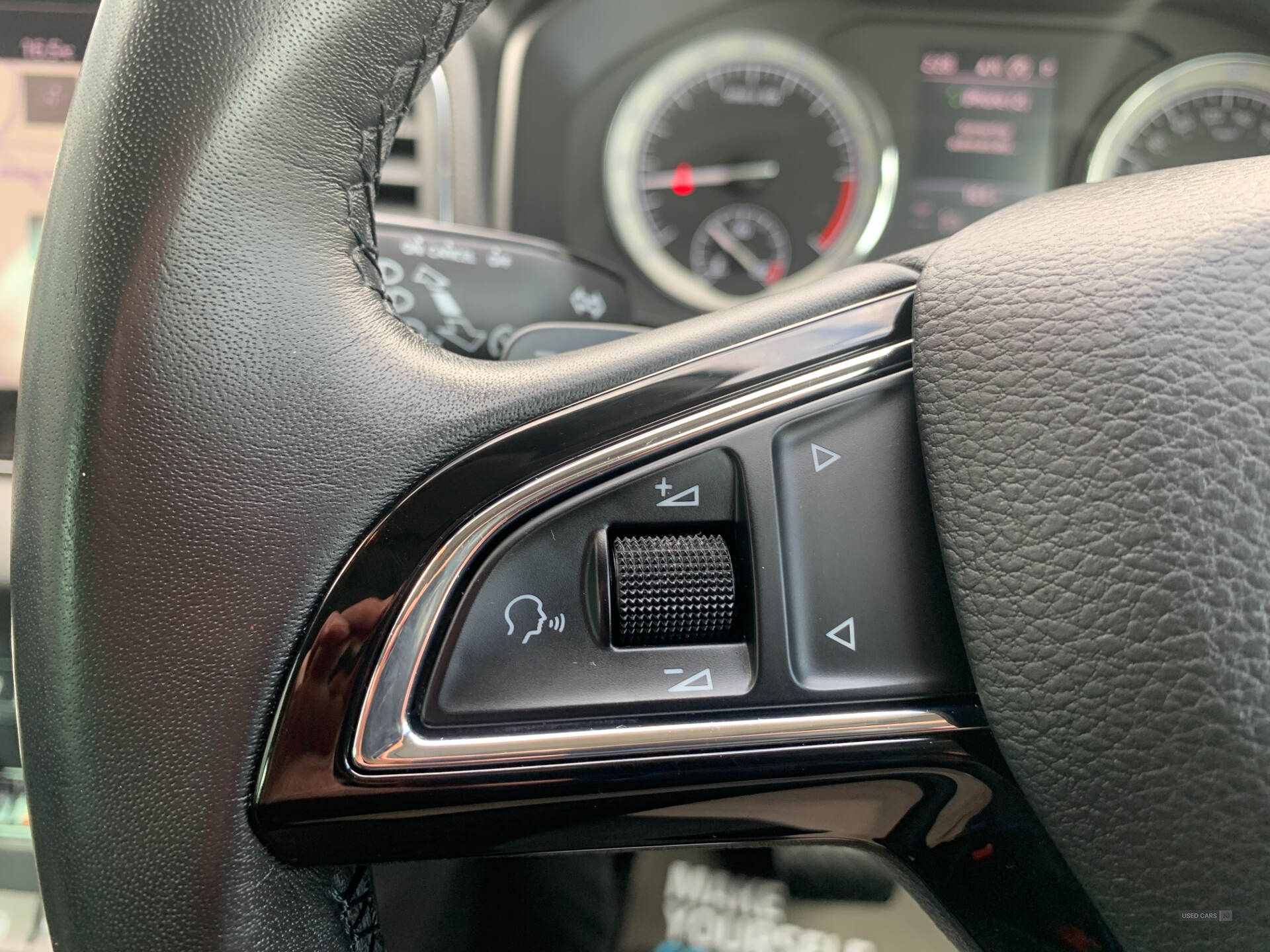 Car Thumbnail 9