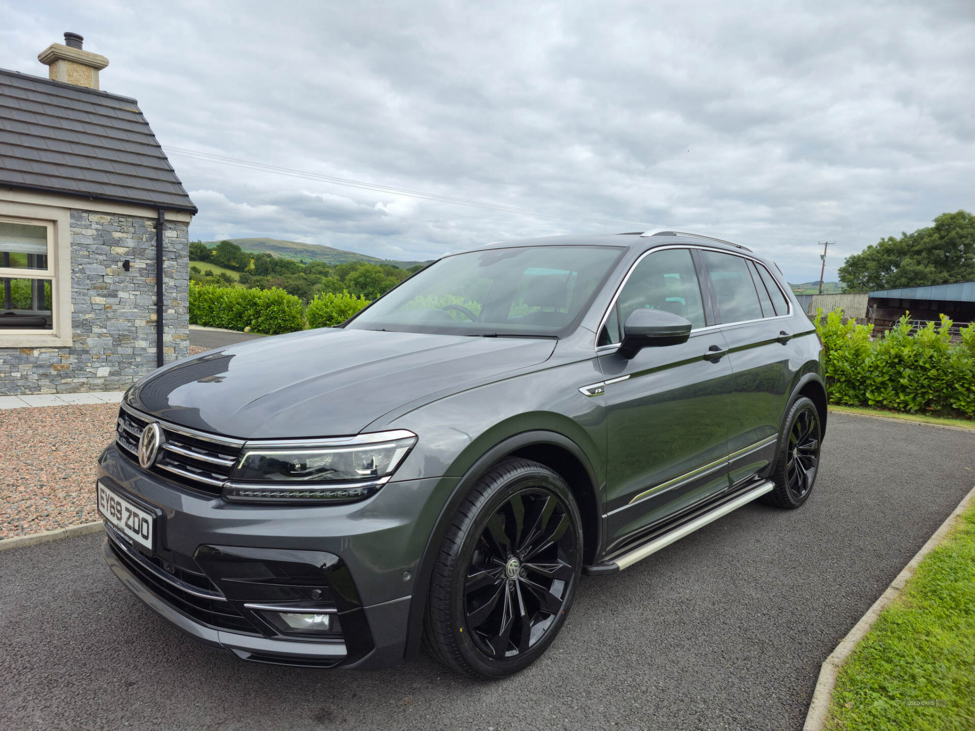 Volkswagen Tiguan DIESEL ESTATE in Down