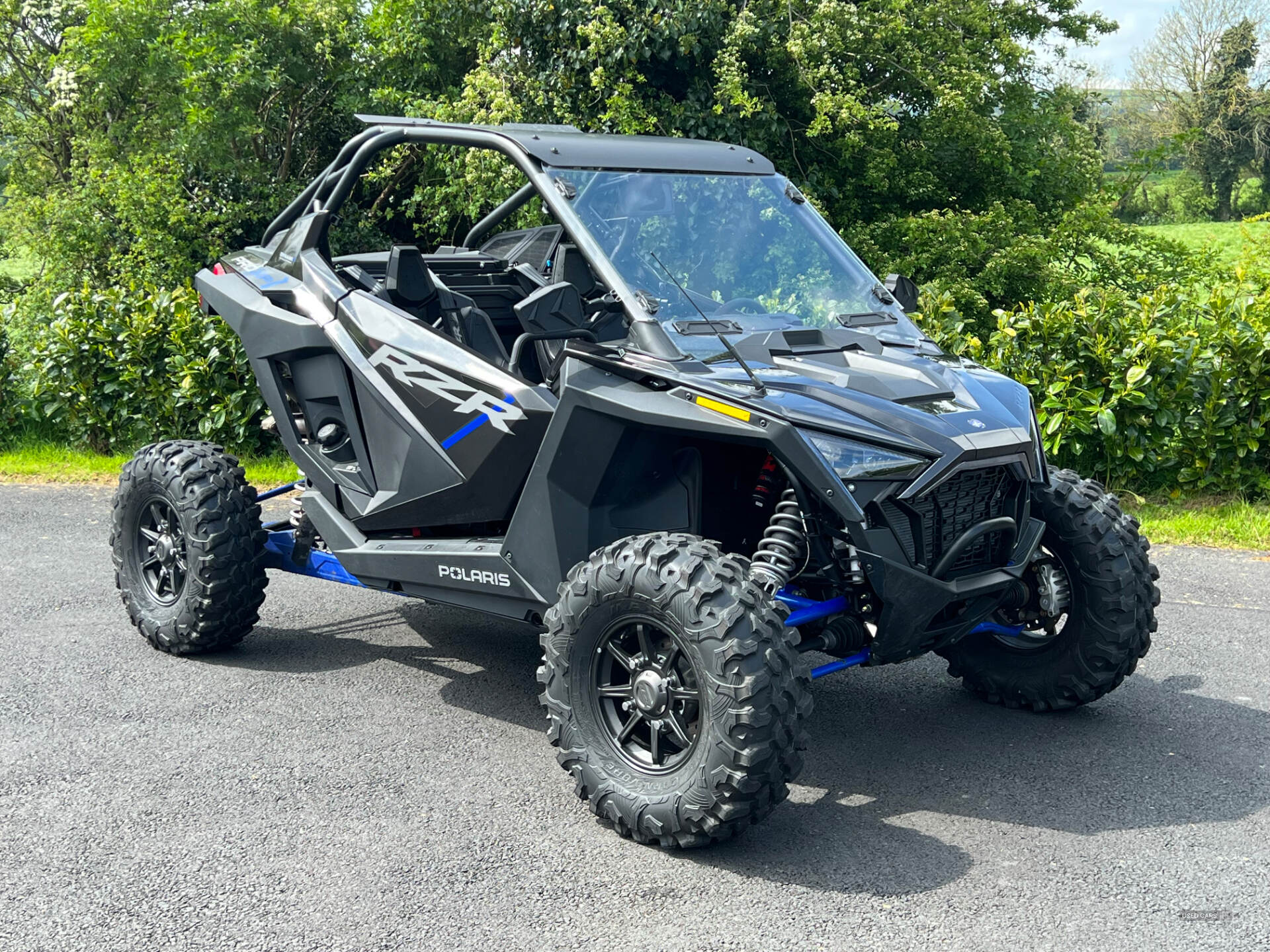 Polaris Rzr pro xp ultimate in Down
