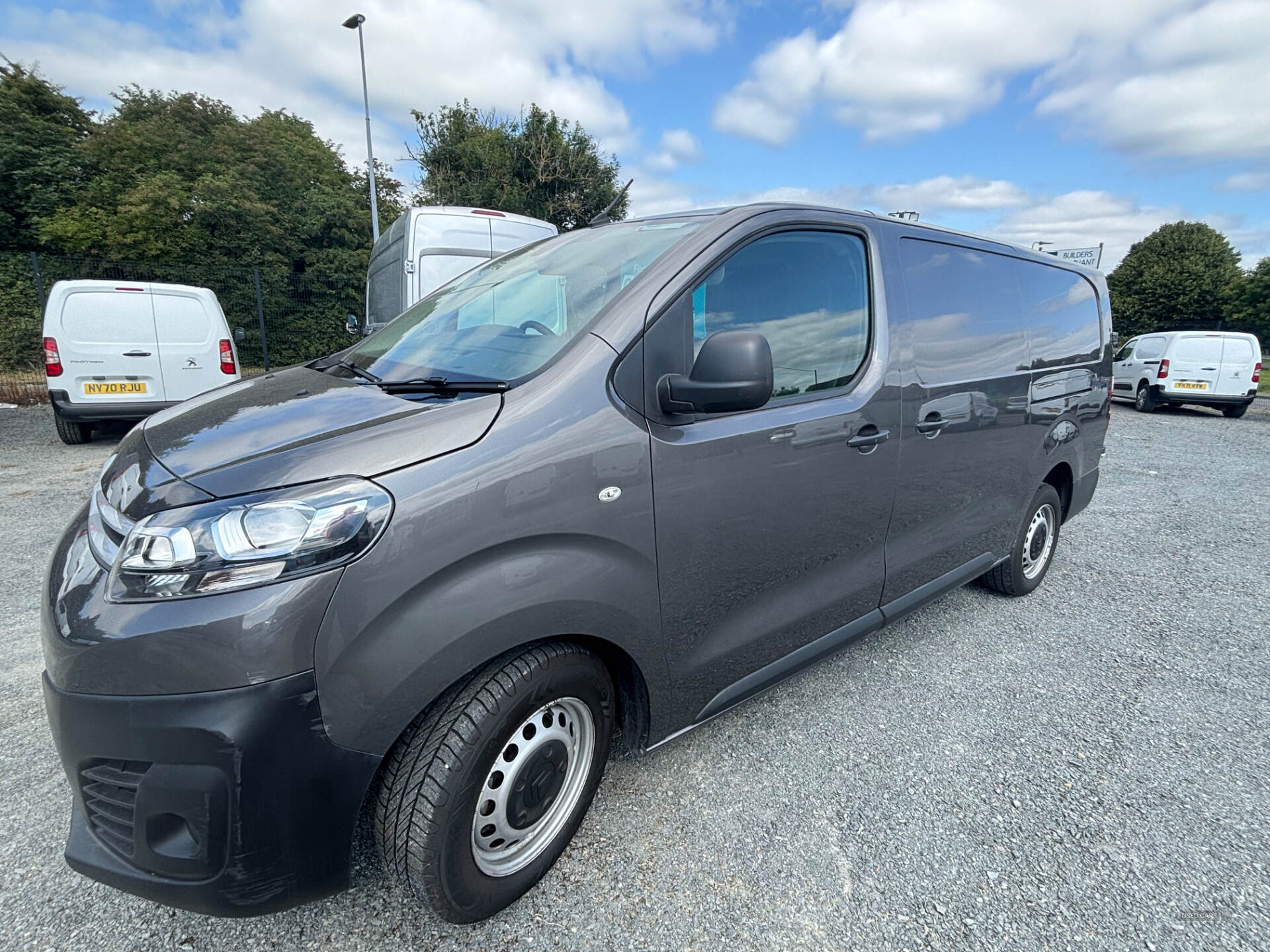 Citroen Dispatch XL DIESEL in Down