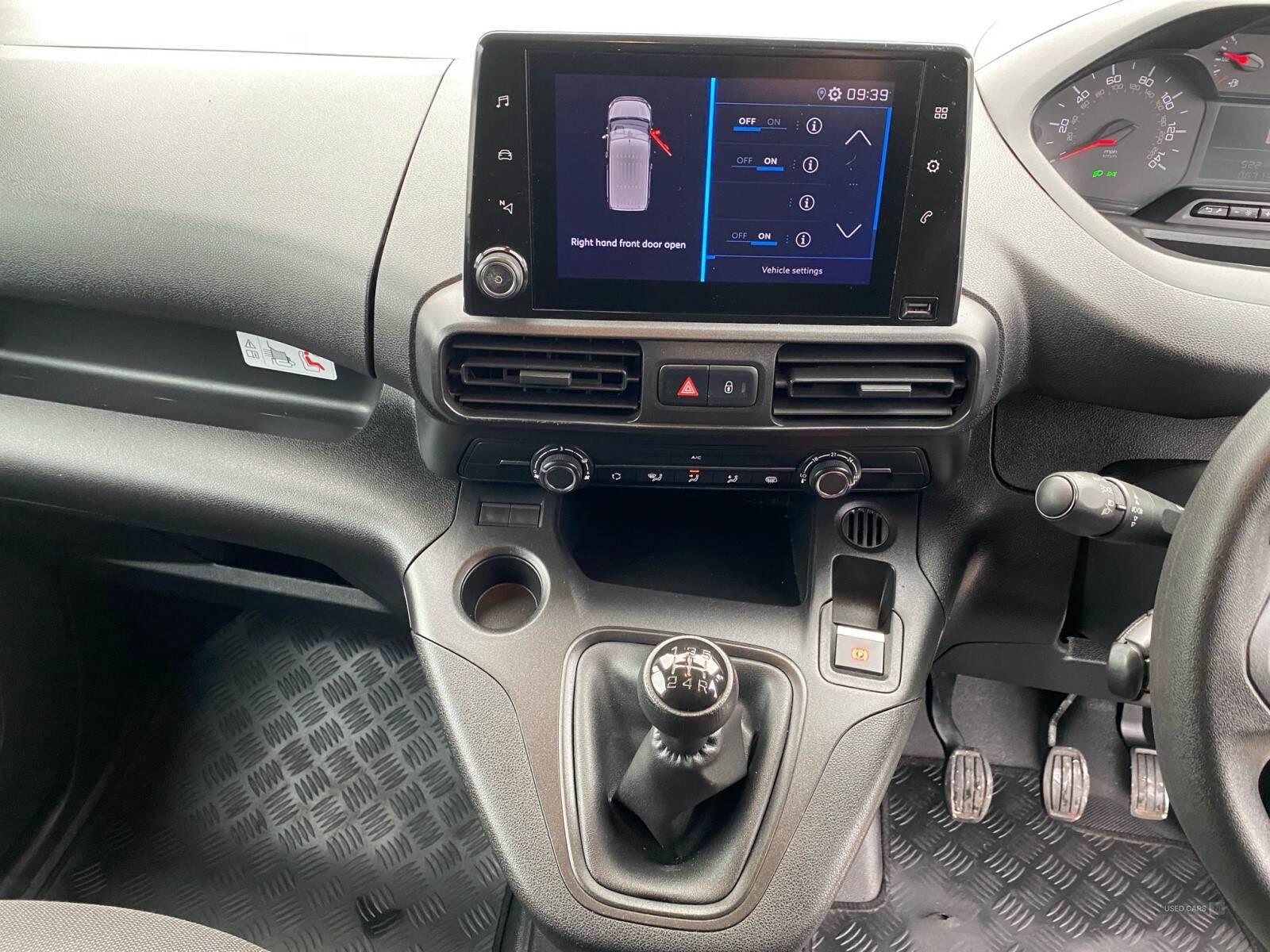 Peugeot Partner LONG DIESEL in Down