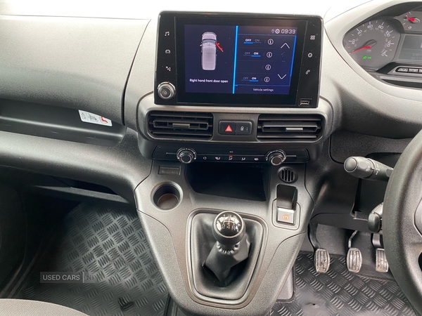 Peugeot Partner LONG DIESEL in Down