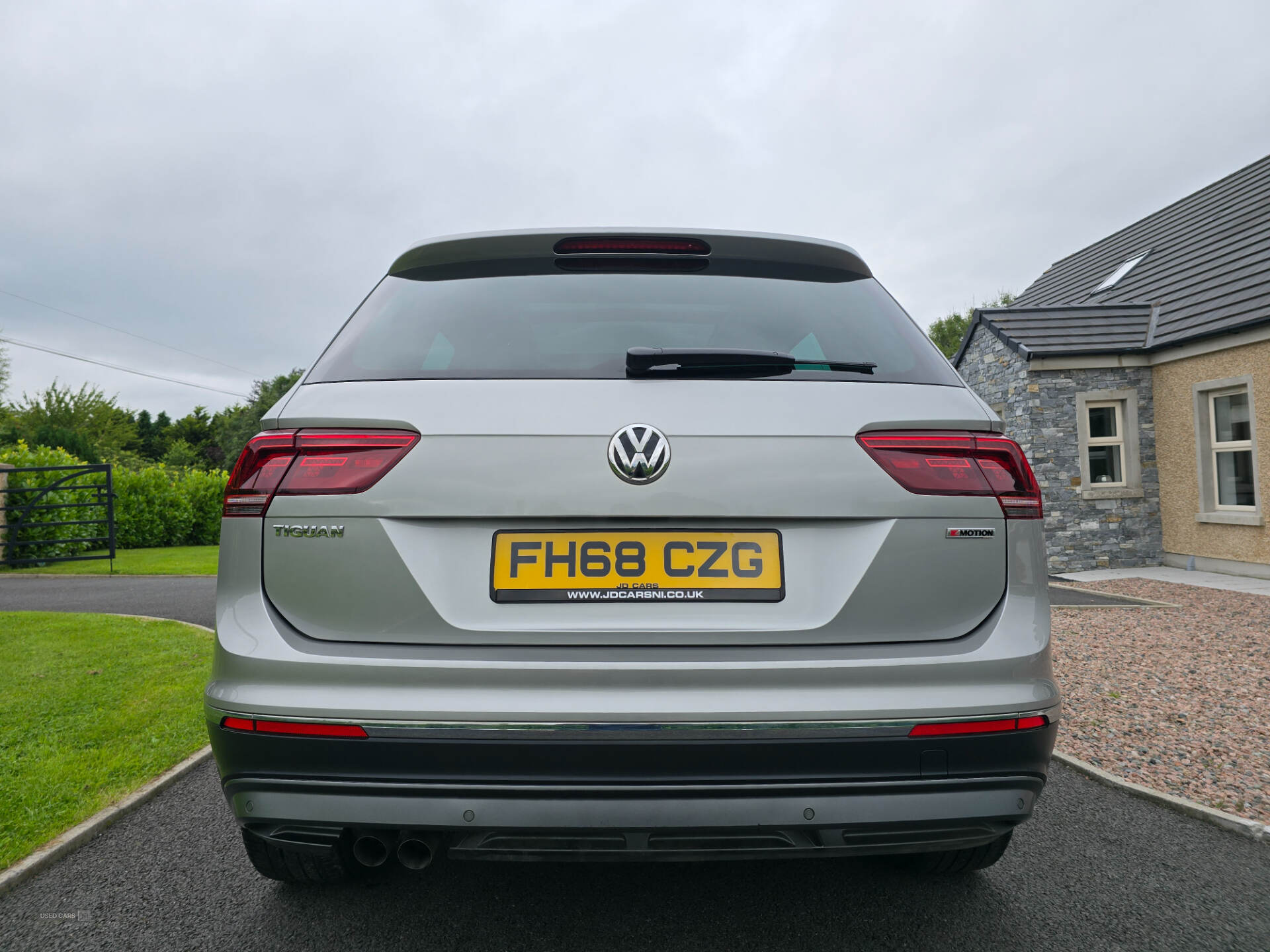 Car Thumbnail 5