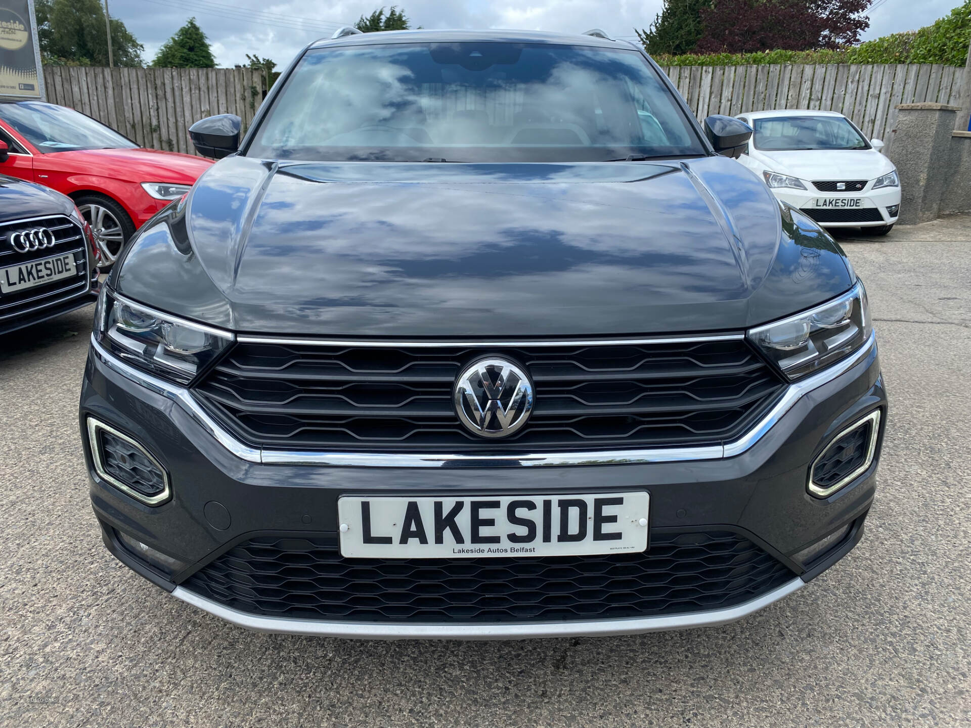 Volkswagen T-Roc HATCHBACK in Down
