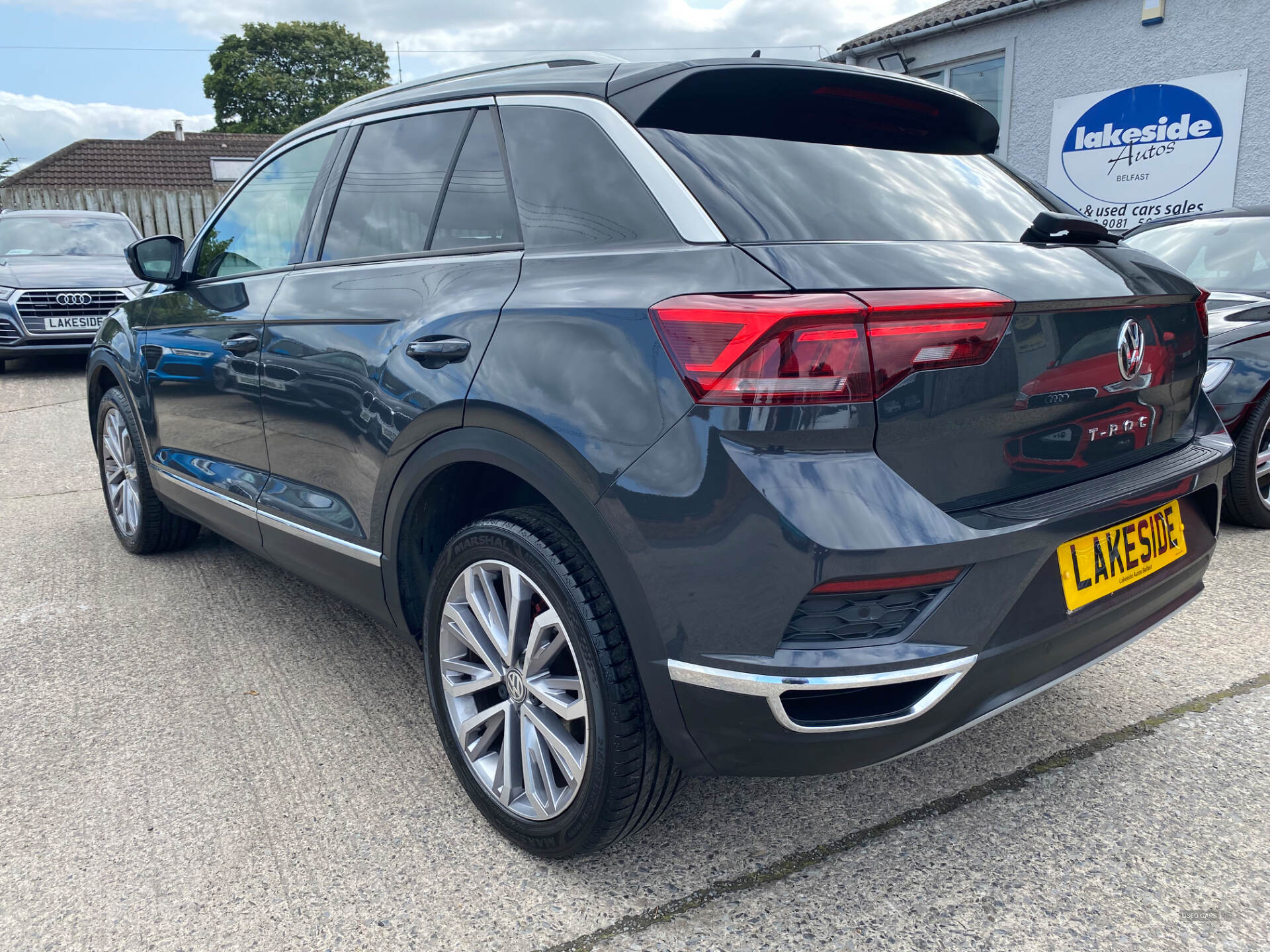 Volkswagen T-Roc HATCHBACK in Down