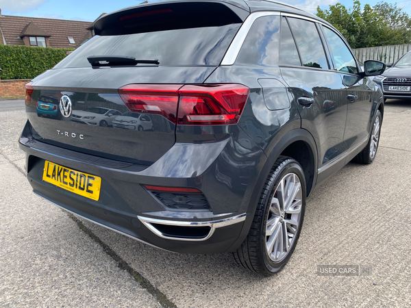 Volkswagen T-Roc HATCHBACK in Down