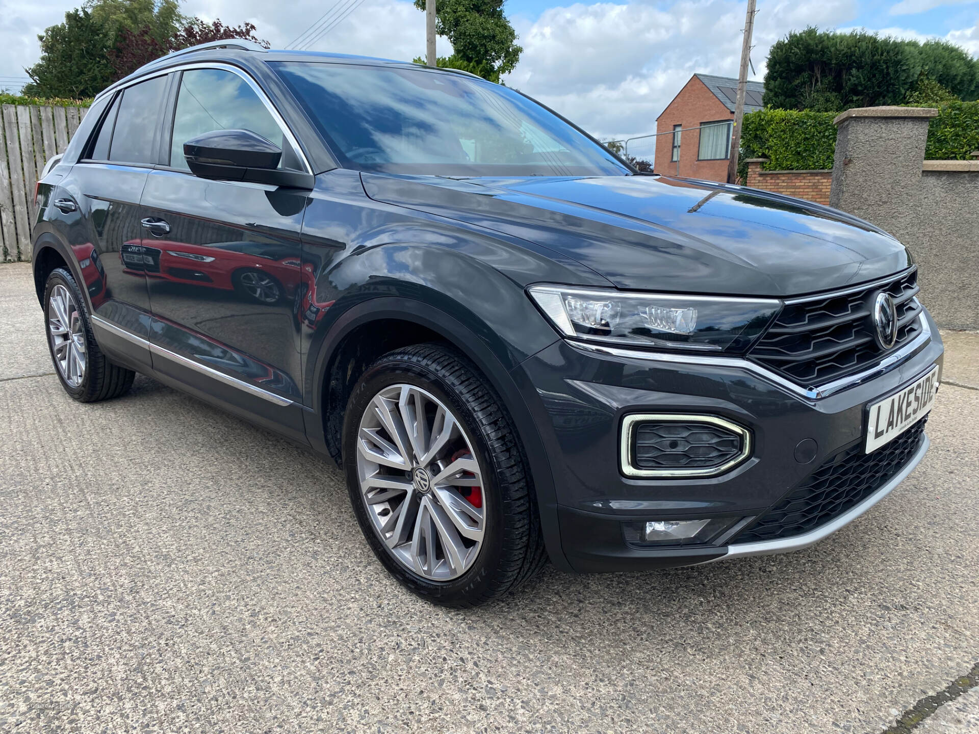 Volkswagen T-Roc HATCHBACK in Down