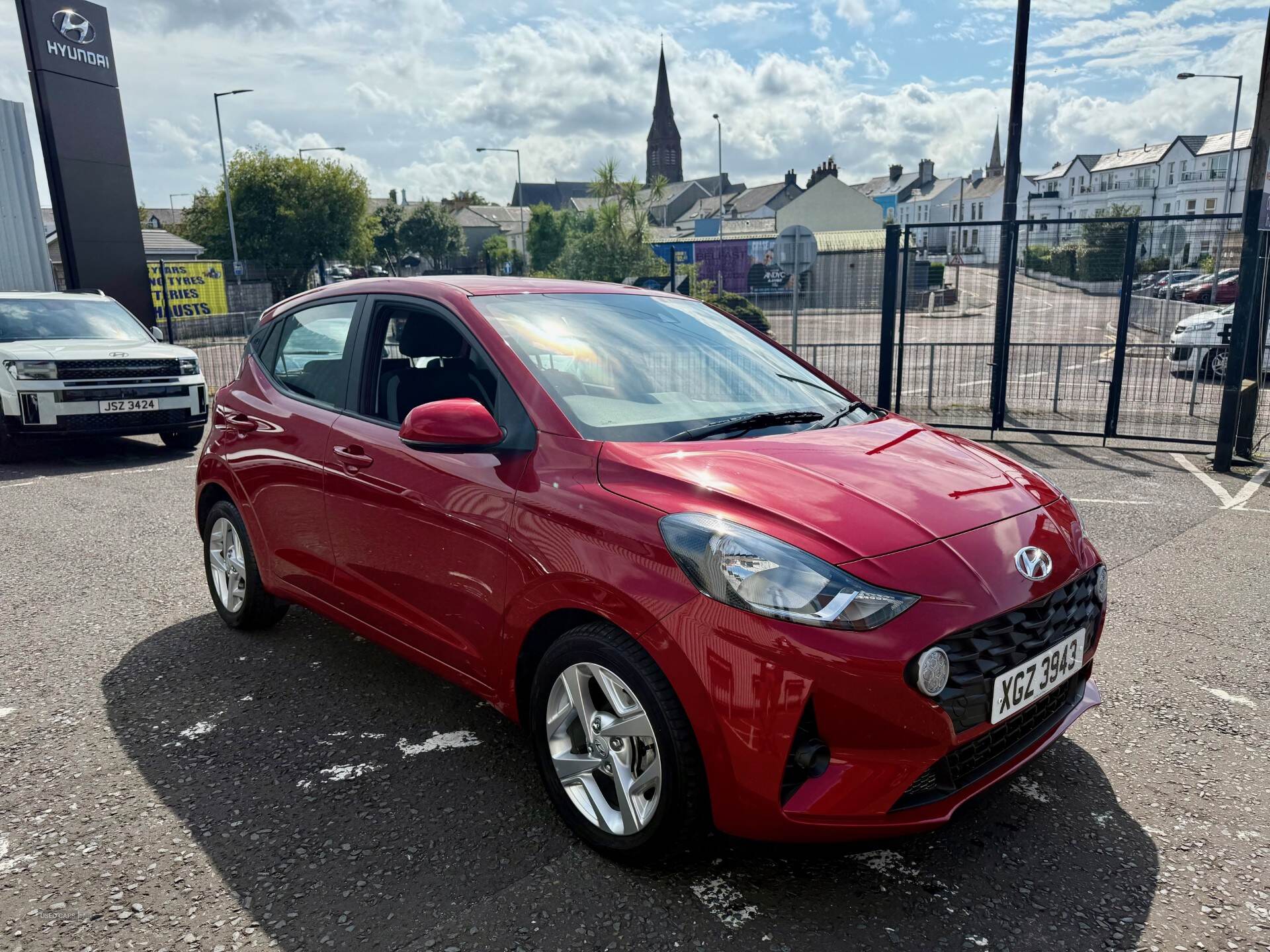 Hyundai i10 HATCHBACK in Down