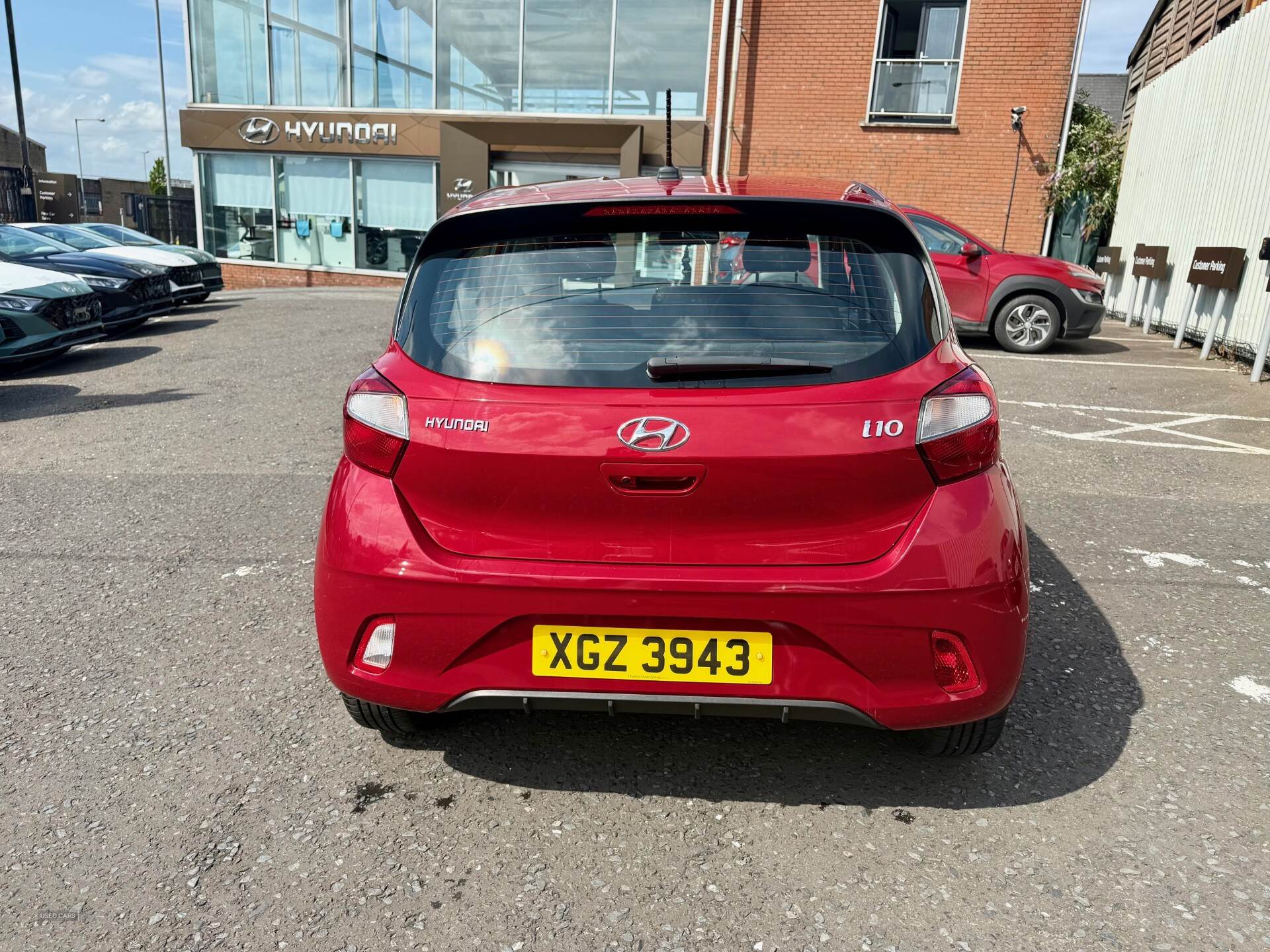 Hyundai i10 HATCHBACK in Down