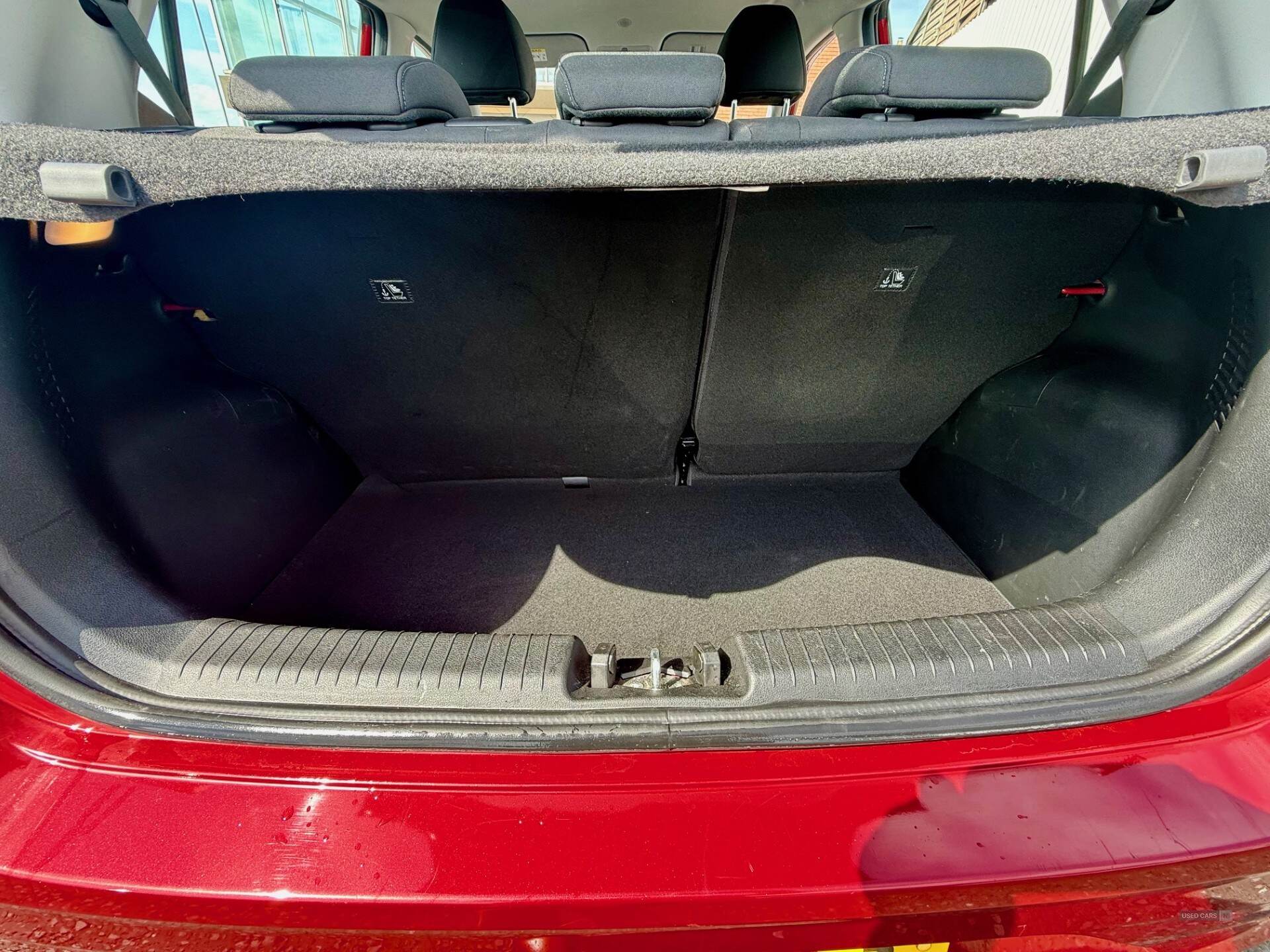 Hyundai i10 HATCHBACK in Down