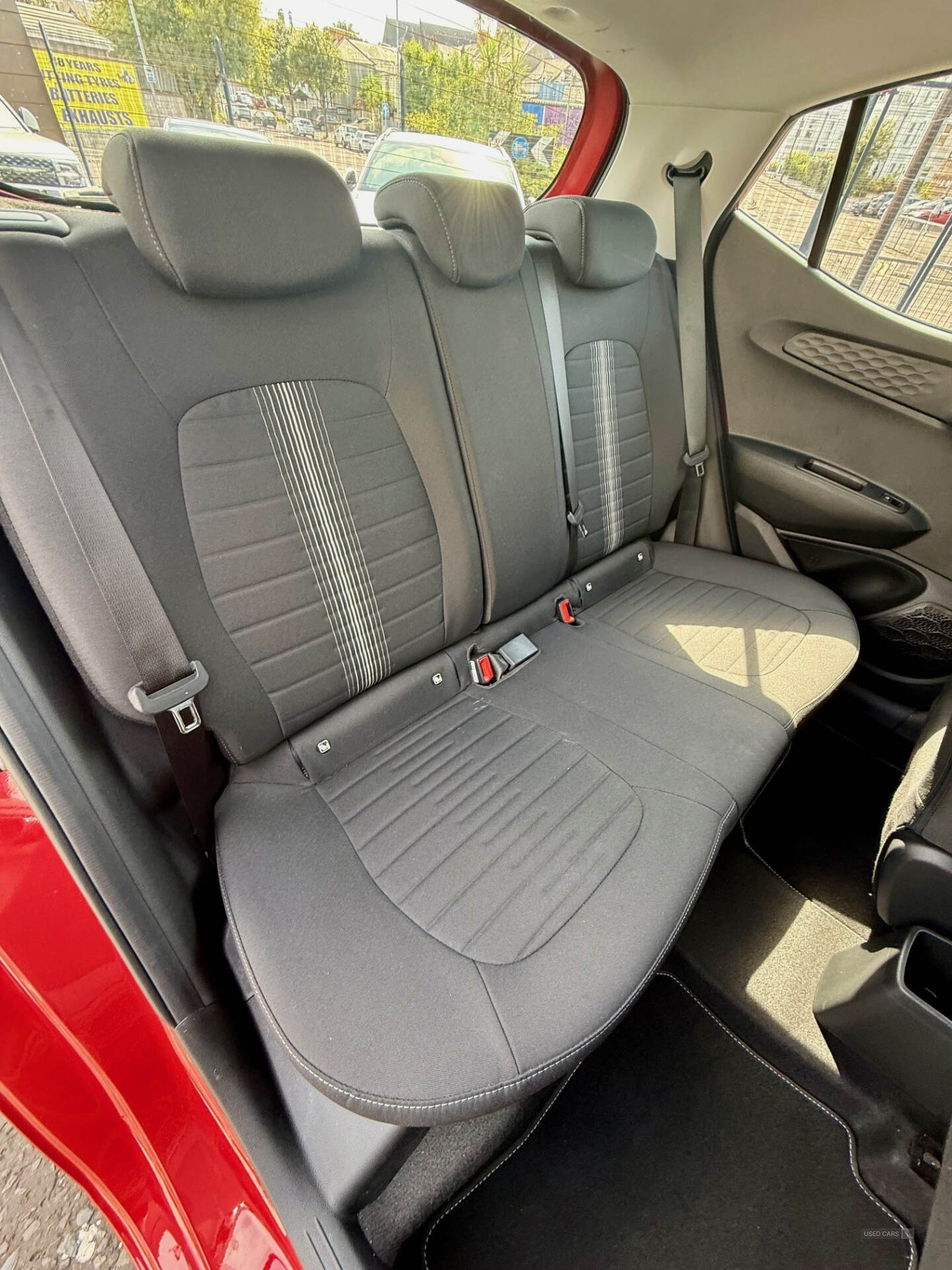 Hyundai i10 HATCHBACK in Down