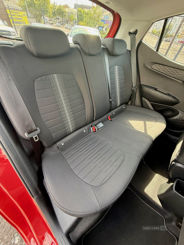 Hyundai i10 HATCHBACK in Down