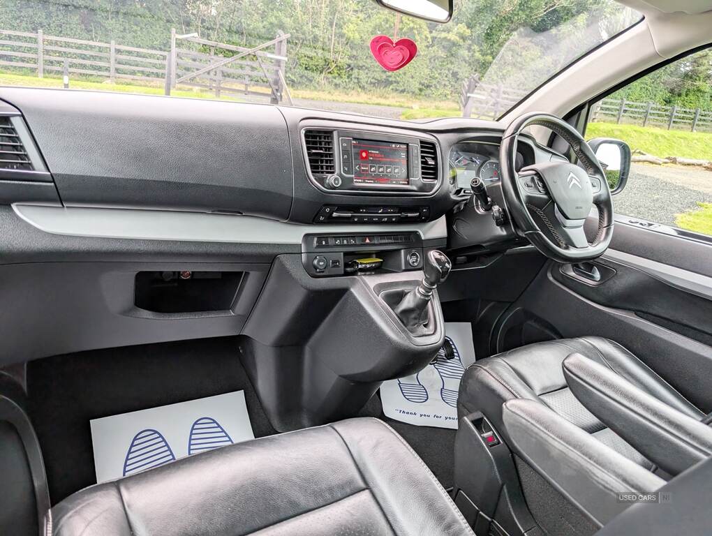 Car Thumbnail 12