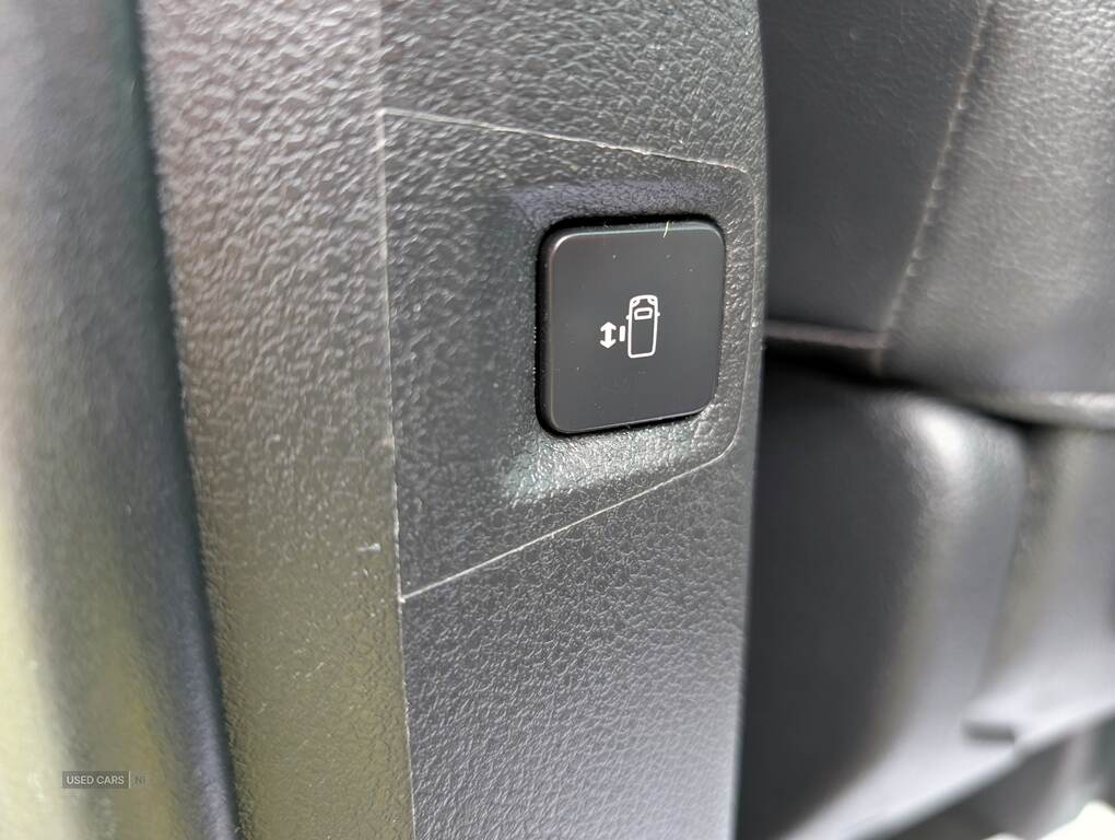 Car Thumbnail 14