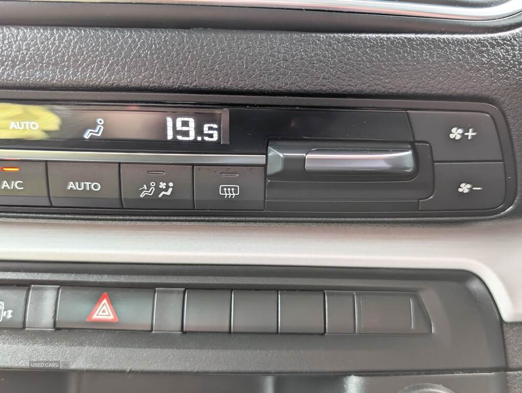 Car Thumbnail 32