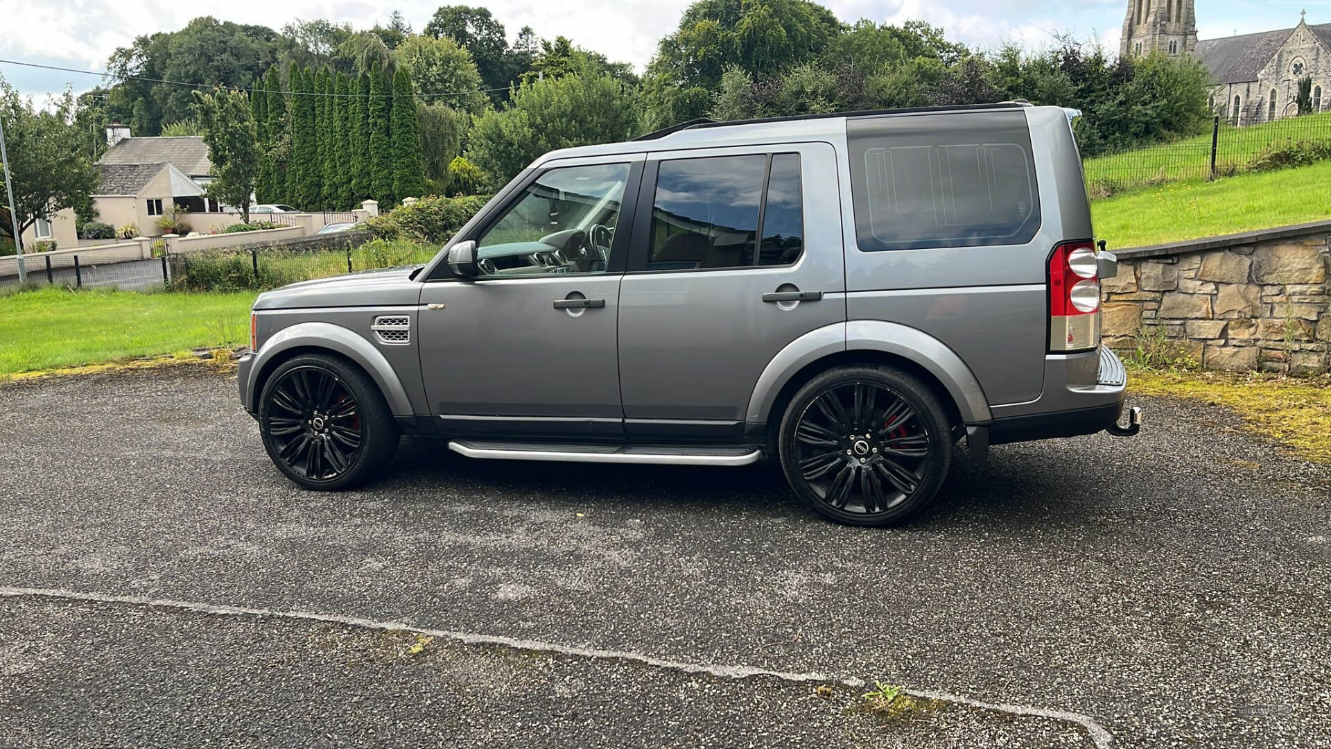 Land Rover Discovery DIESEL SW in Fermanagh