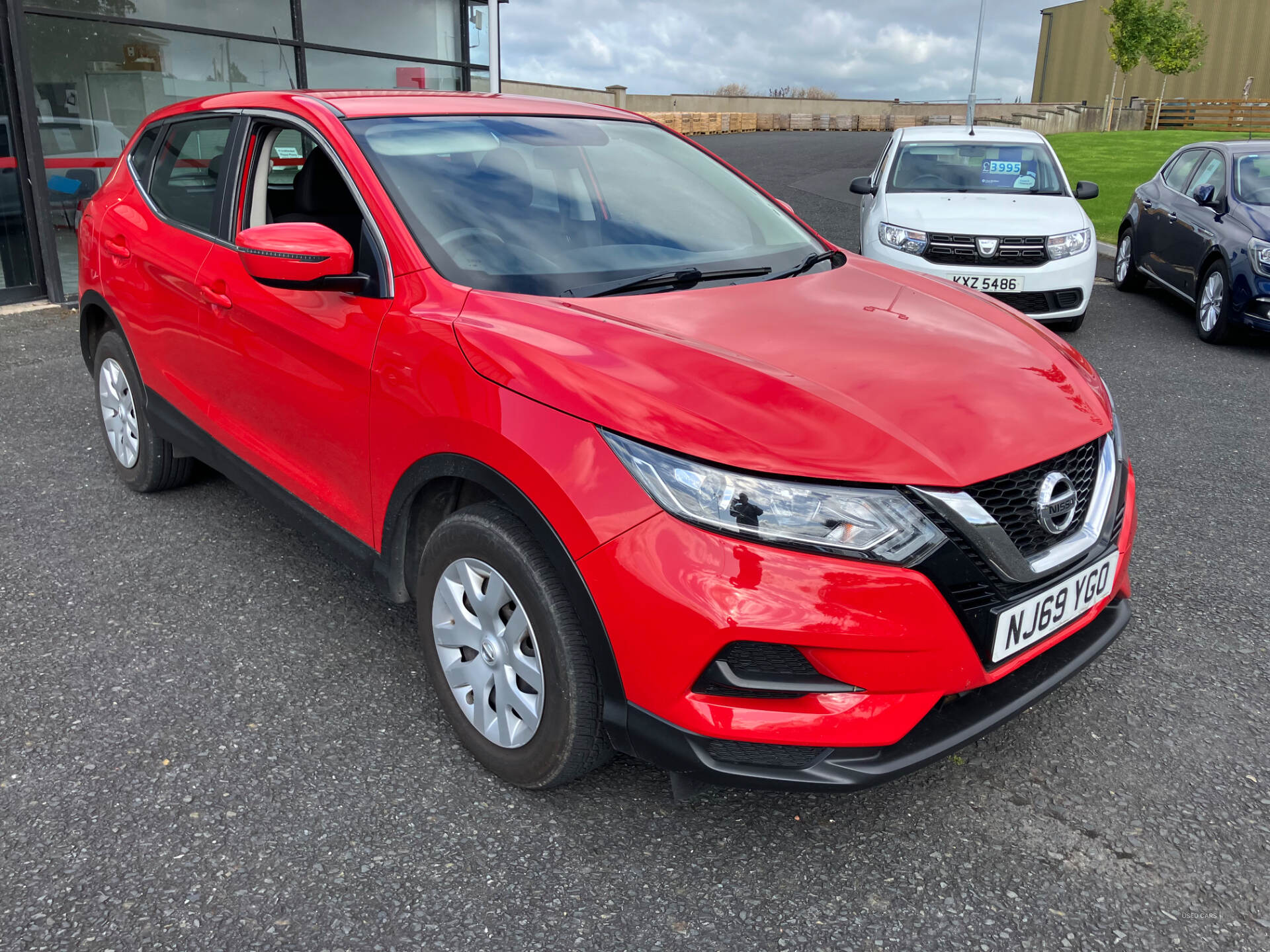 Nissan Qashqai HATCHBACK in Armagh