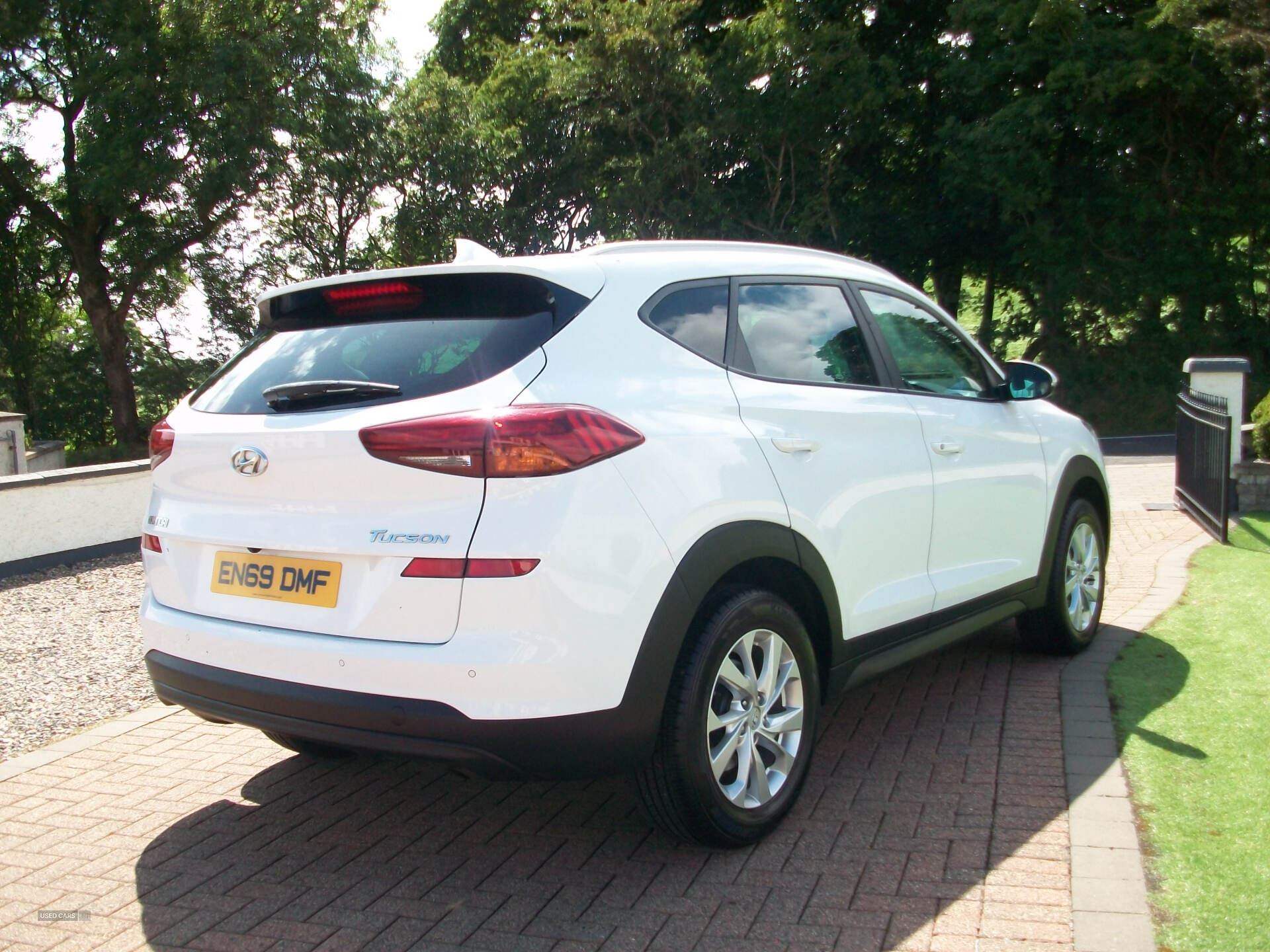 Car Thumbnail 5