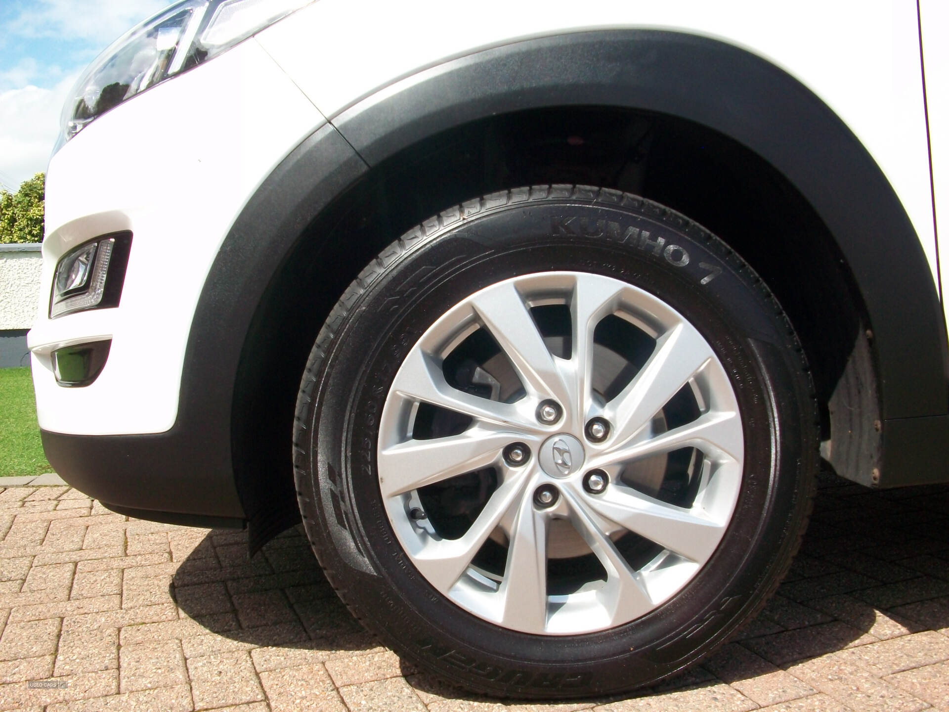 Car Thumbnail 8