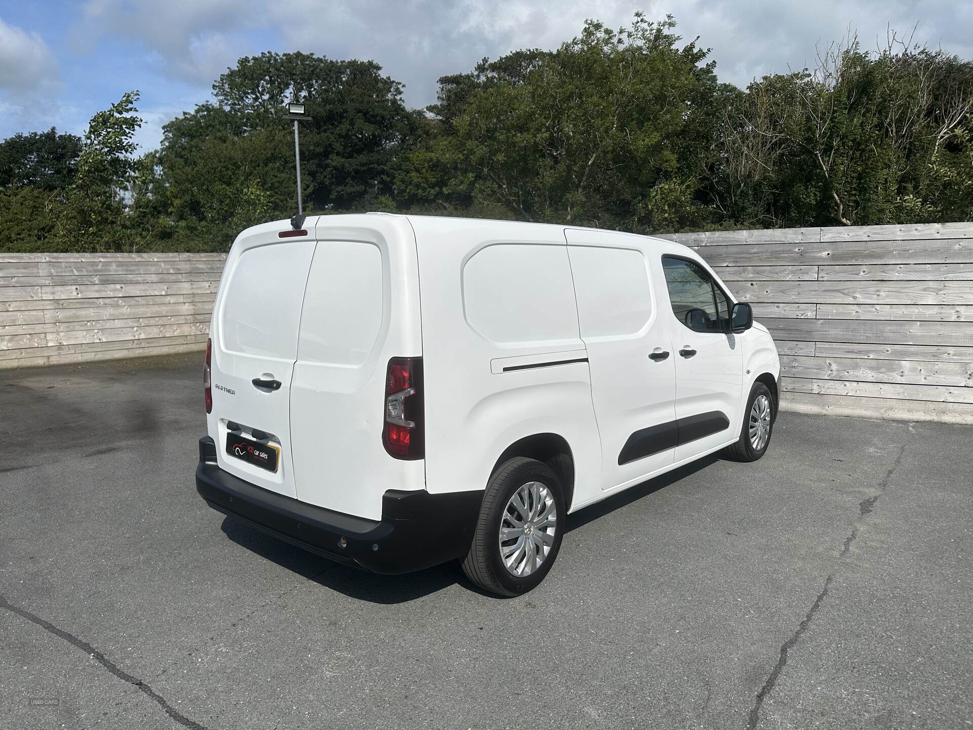 Peugeot Partner LONG DIESEL in Down