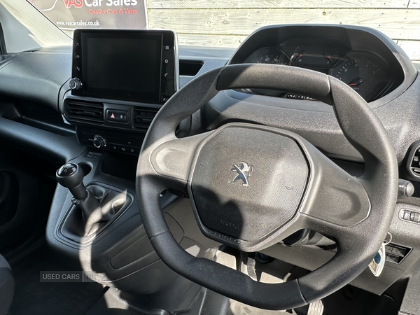 Peugeot Partner LONG DIESEL in Down