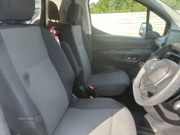 Peugeot Partner LONG DIESEL in Down