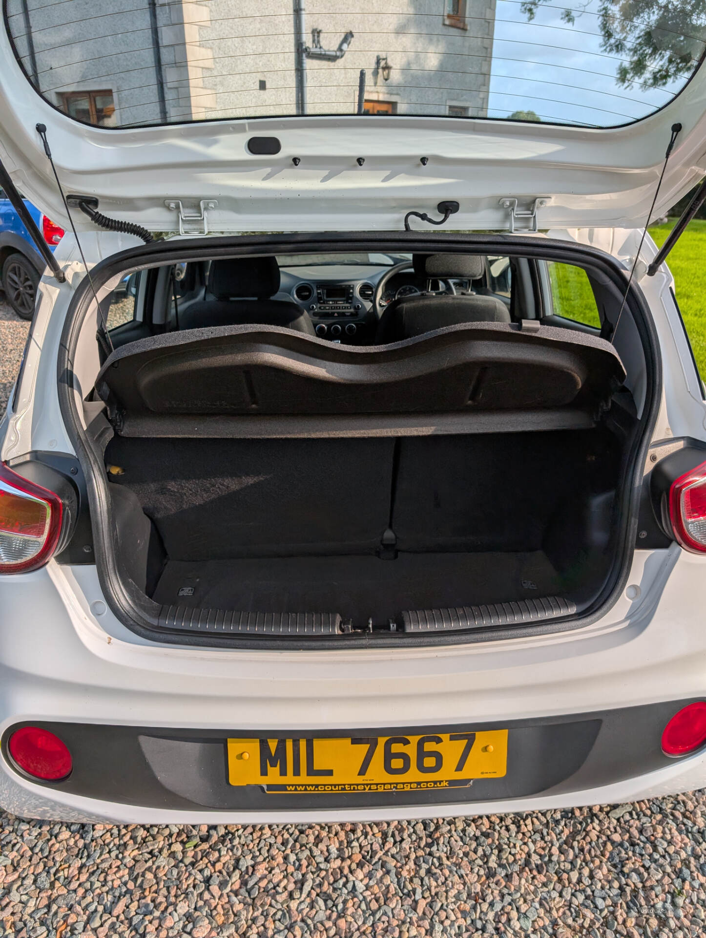 Car Thumbnail 9