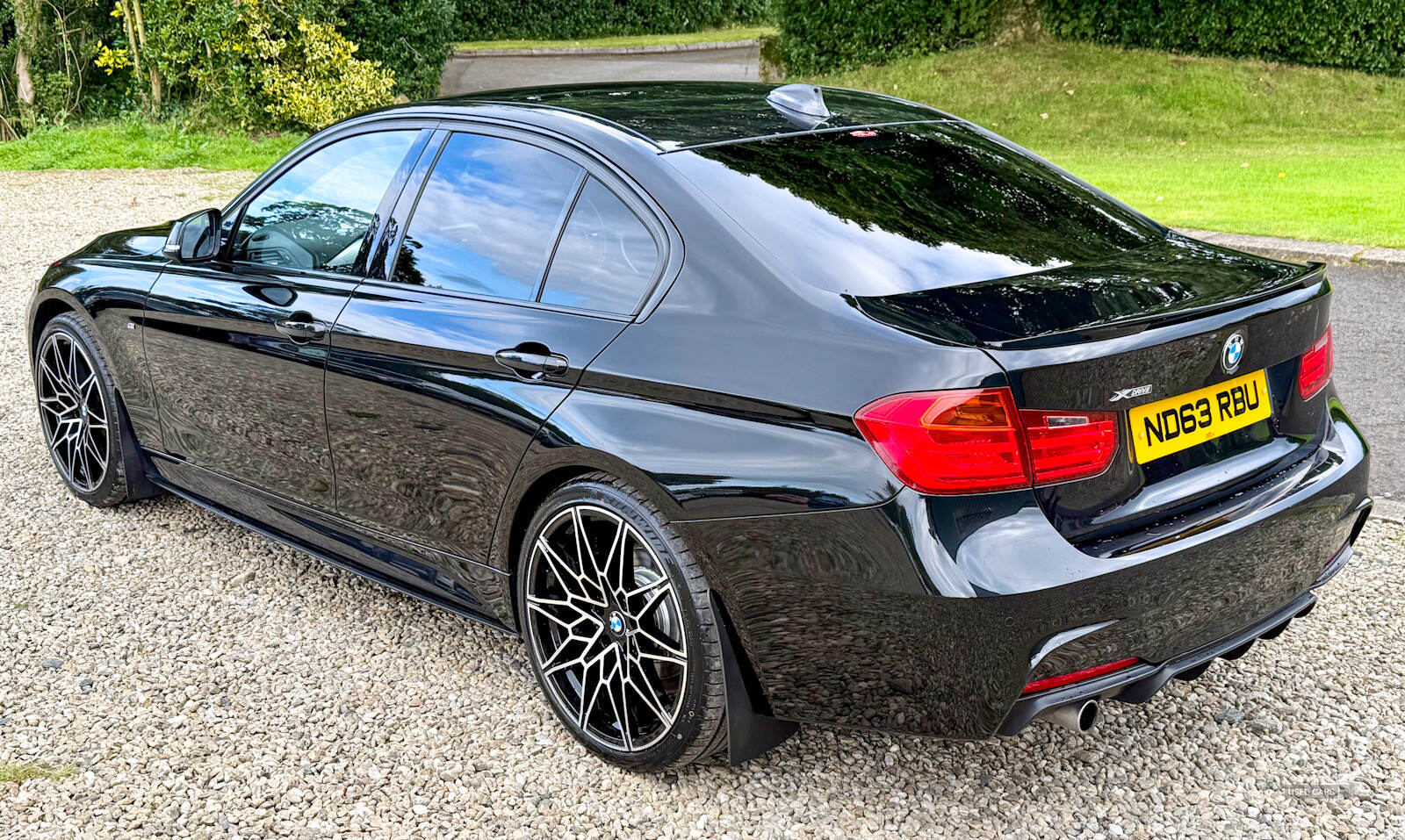 Car Thumbnail 5