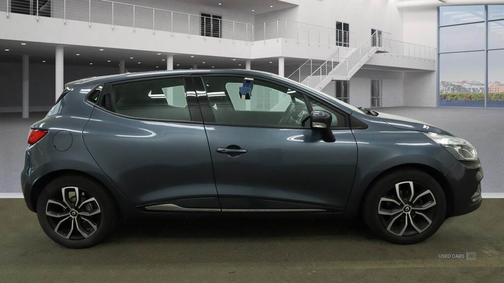 Renault Clio in Derry / Londonderry