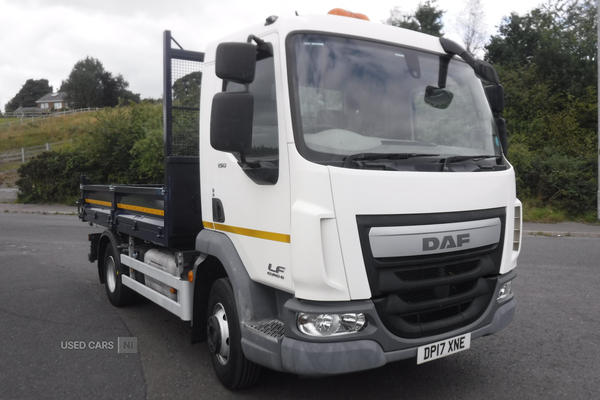 Daf LF 7500kg gross double dropside tipper. in Down