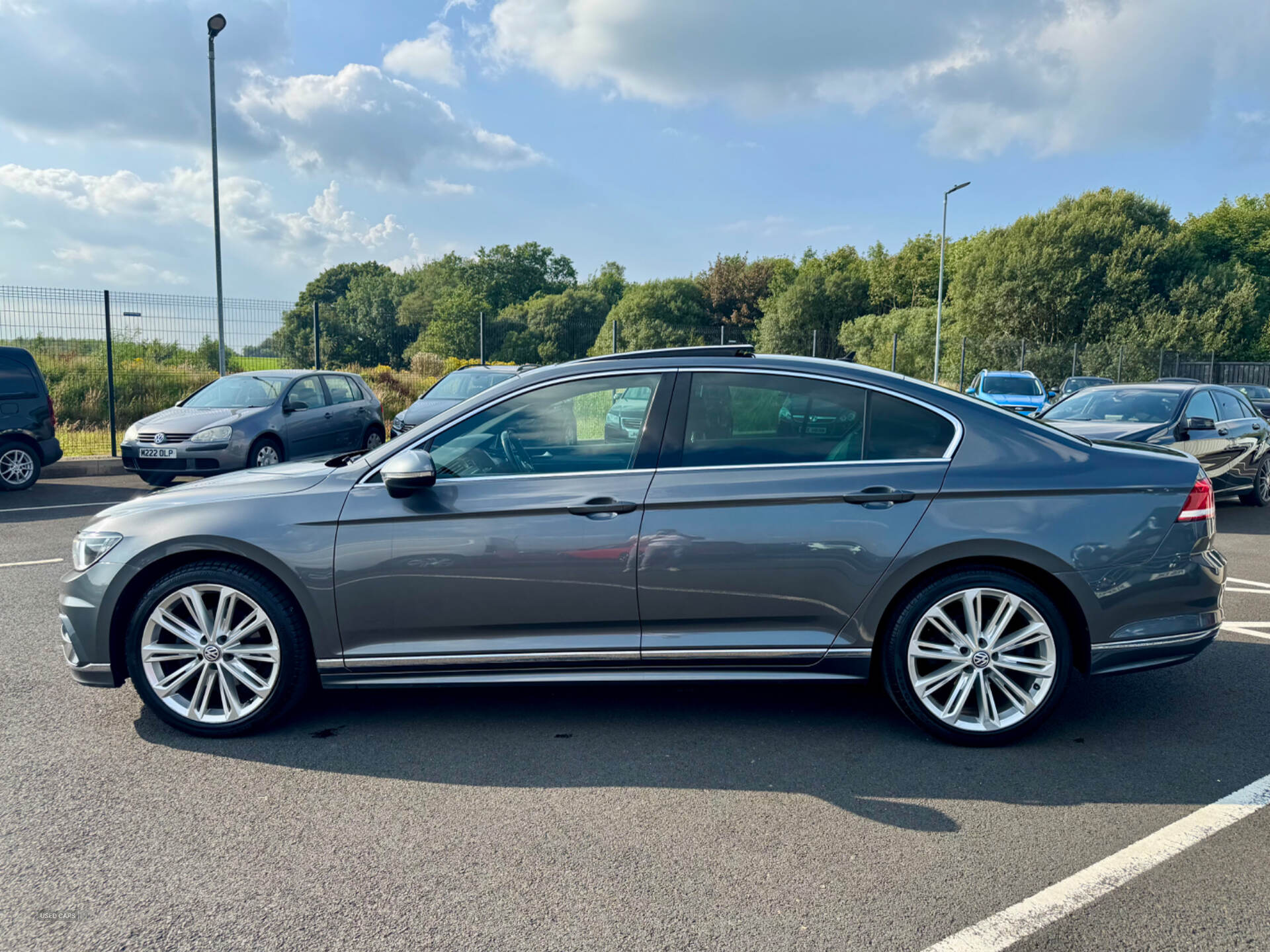 Volkswagen Passat DIESEL SALOON in Derry / Londonderry