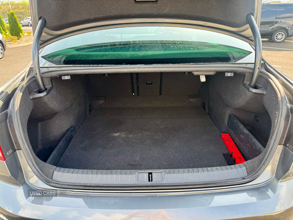 Volkswagen Passat DIESEL SALOON in Derry / Londonderry
