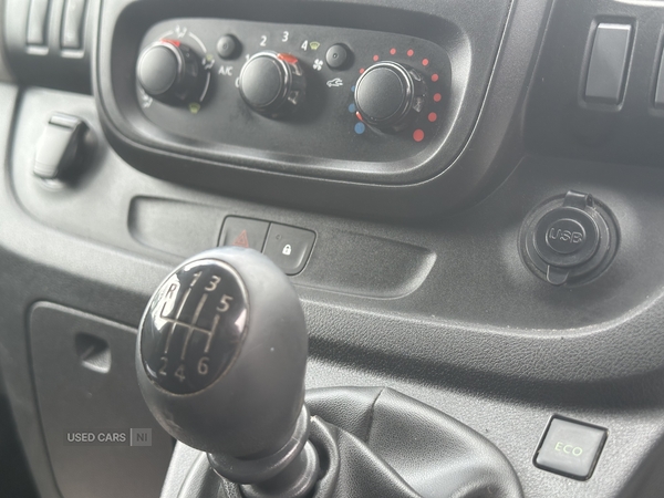 Renault Trafic SWB DIESEL in Down