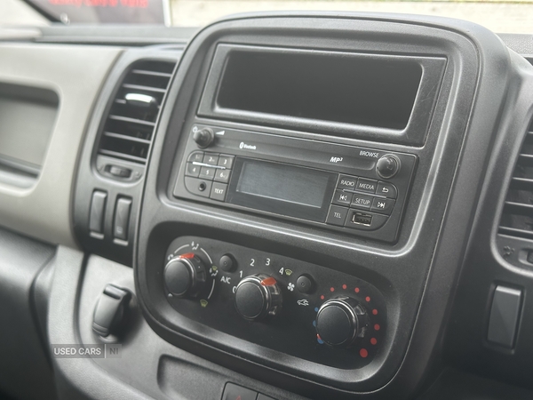 Renault Trafic SWB DIESEL in Down
