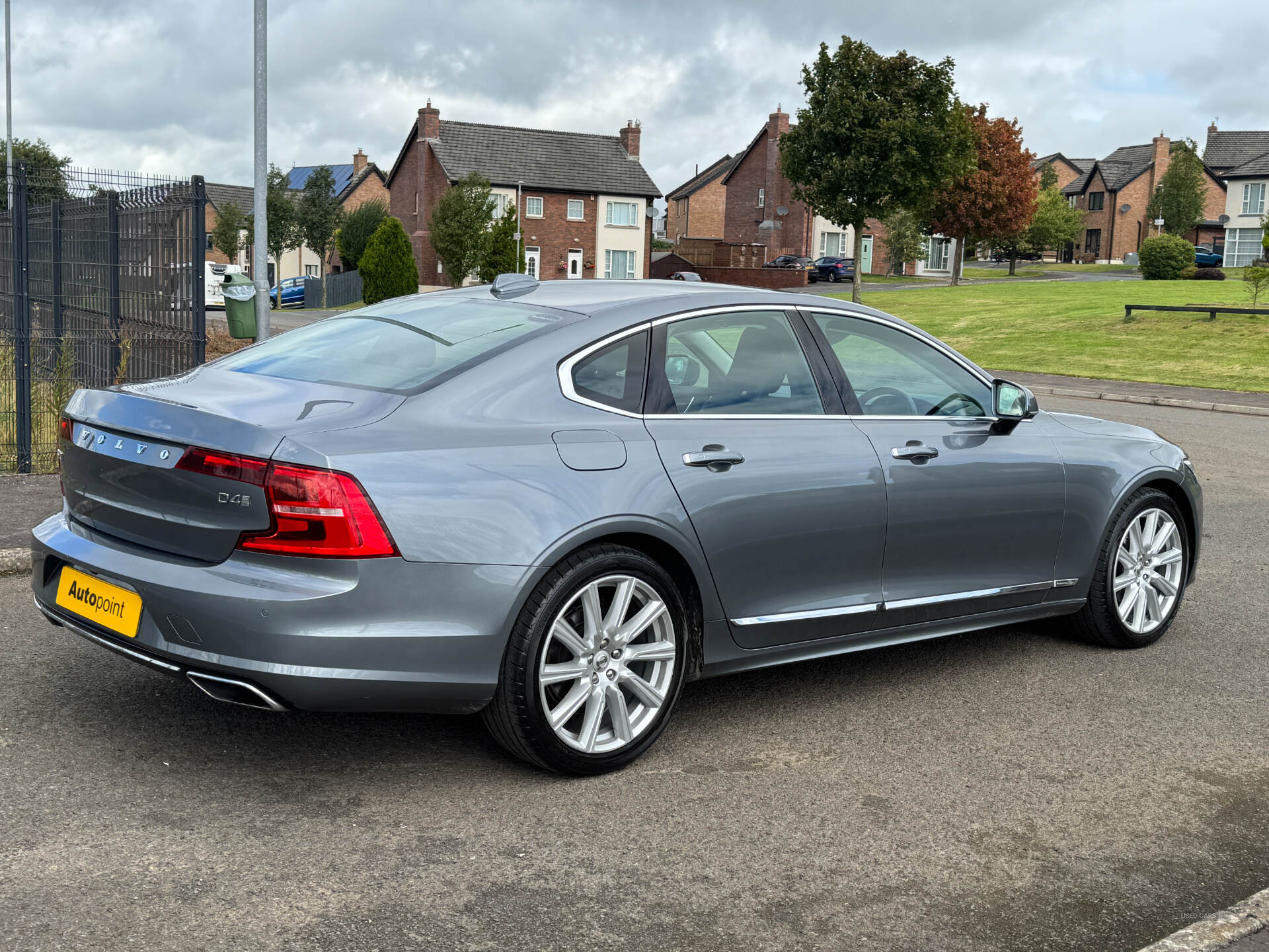 Car Thumbnail 4