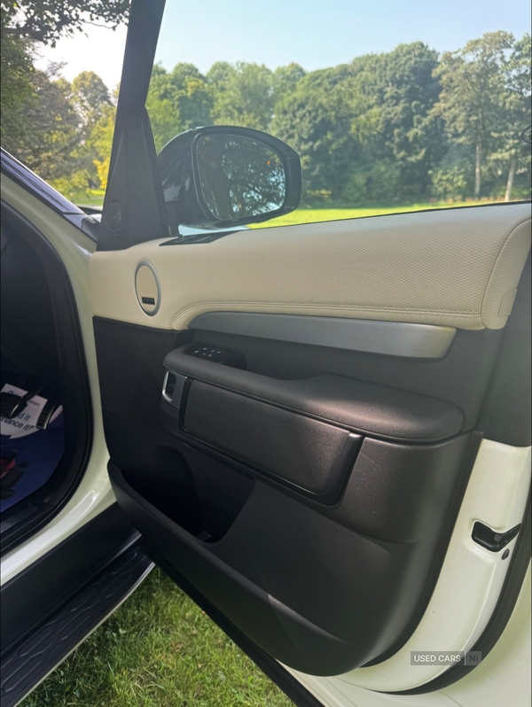 Land Rover Discovery DIESEL SW in Armagh
