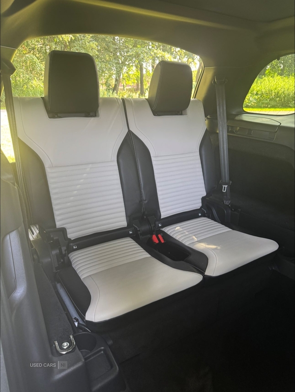 Land Rover Discovery DIESEL SW in Armagh