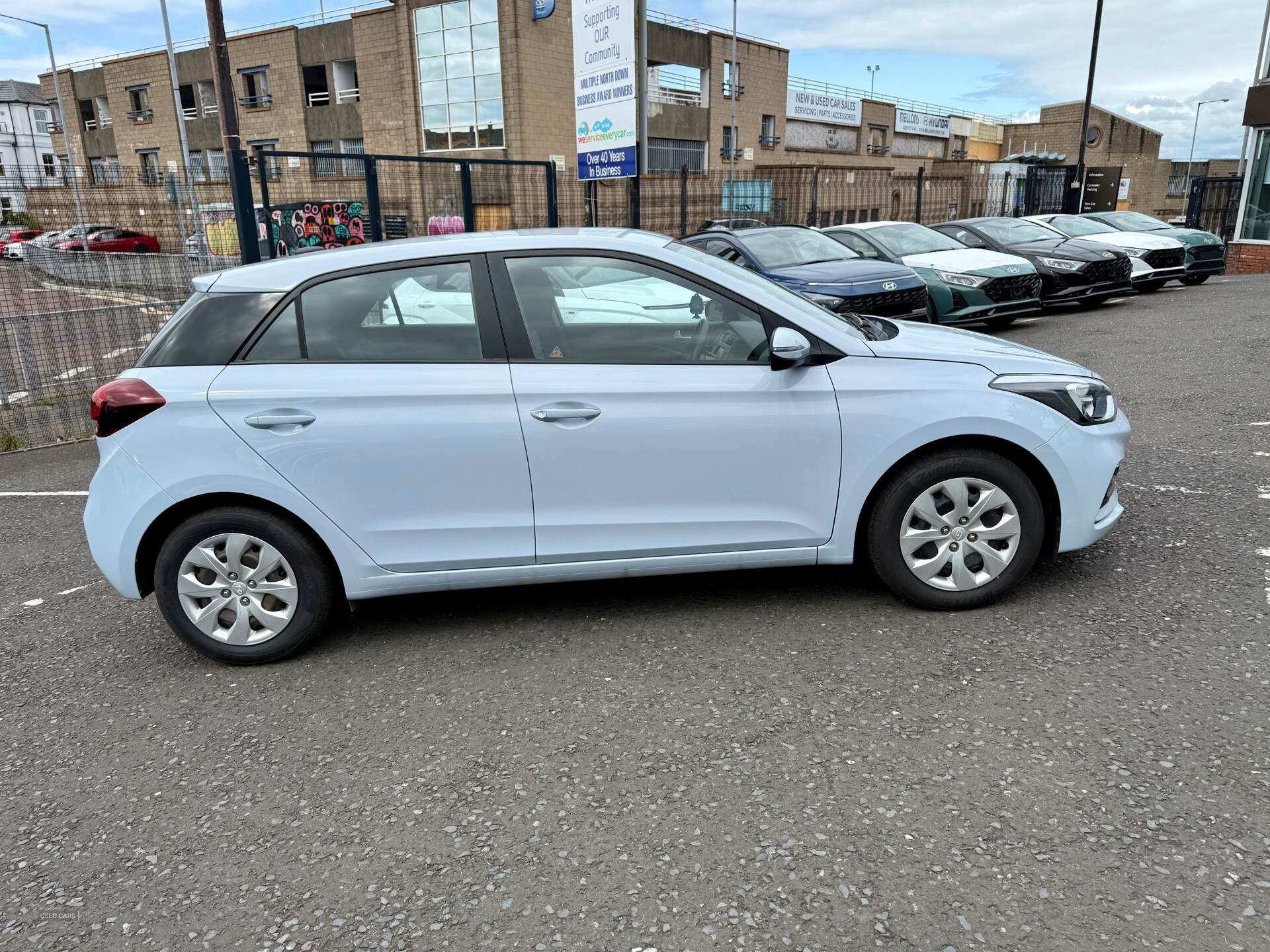Hyundai i20 HATCHBACK in Down