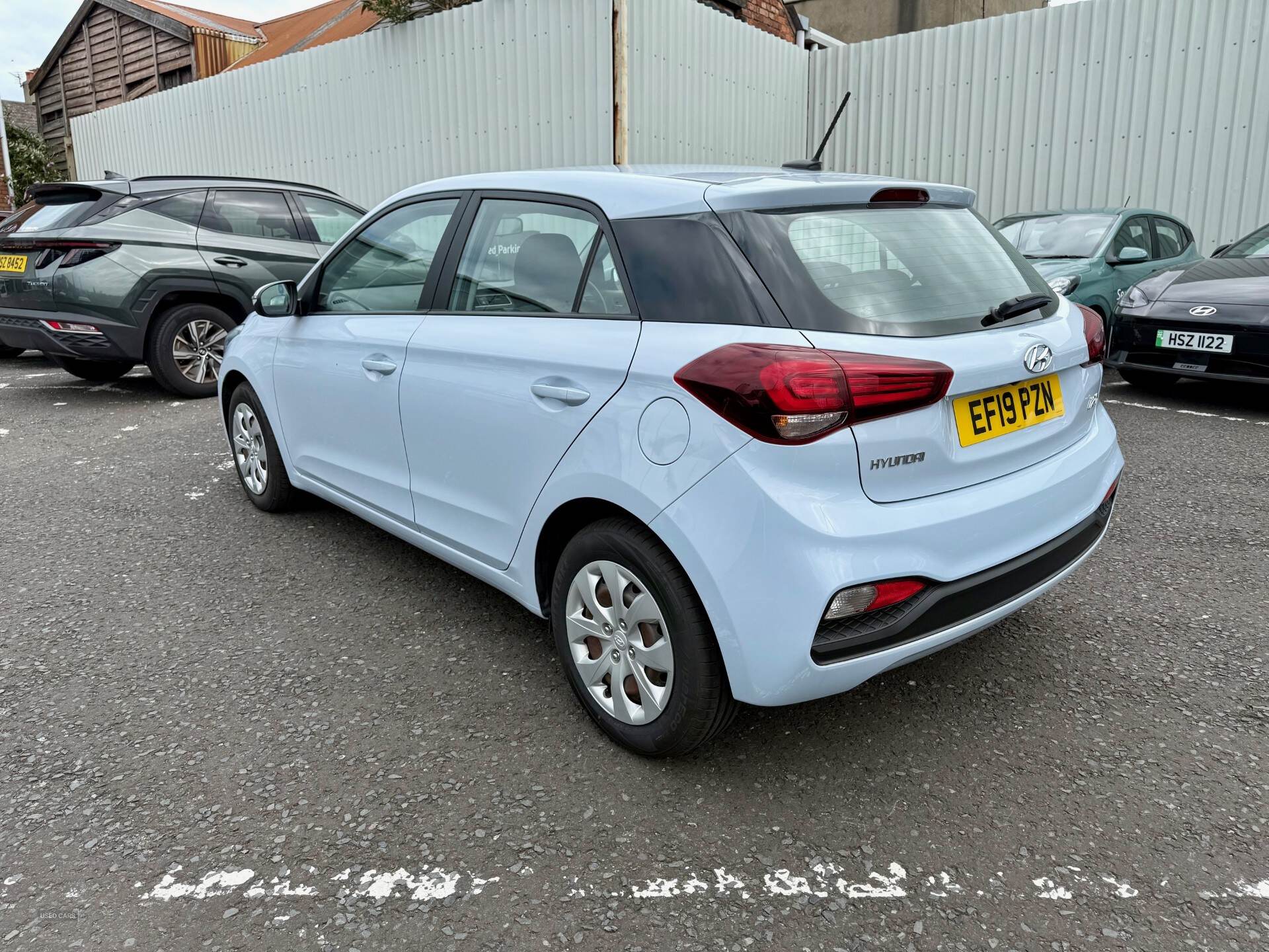Hyundai i20 HATCHBACK in Down
