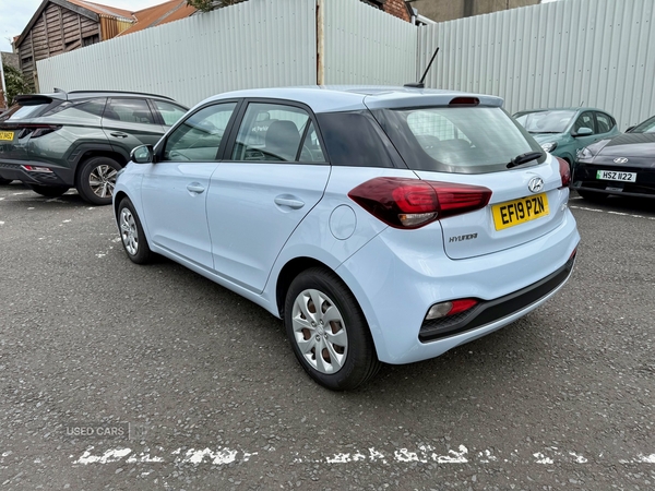 Hyundai i20 HATCHBACK in Down