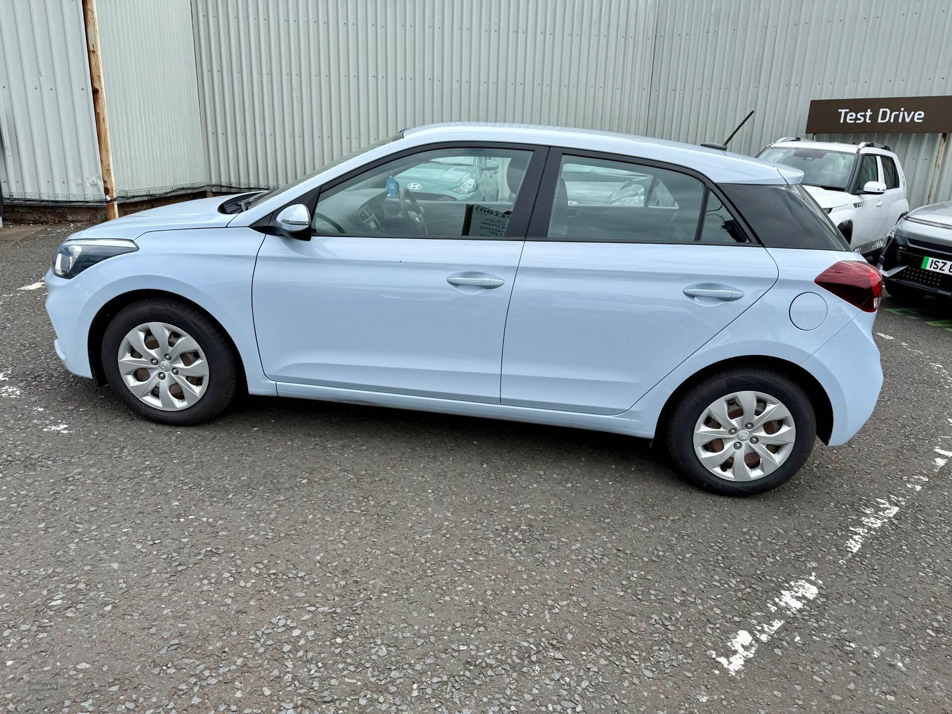 Hyundai i20 HATCHBACK in Down