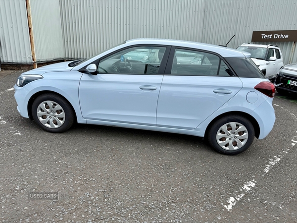 Hyundai i20 HATCHBACK in Down