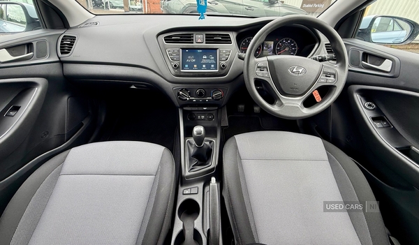 Hyundai i20 HATCHBACK in Down