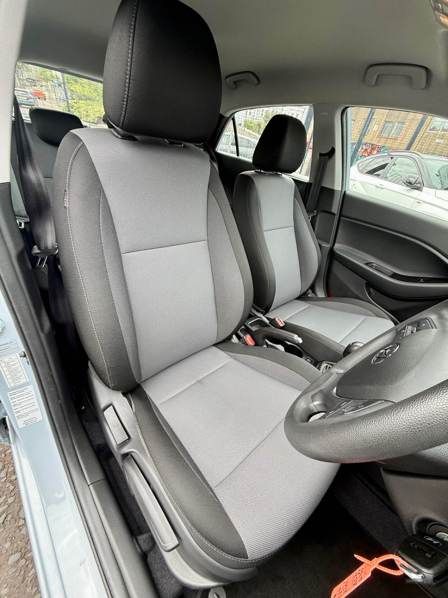 Hyundai i20 HATCHBACK in Down
