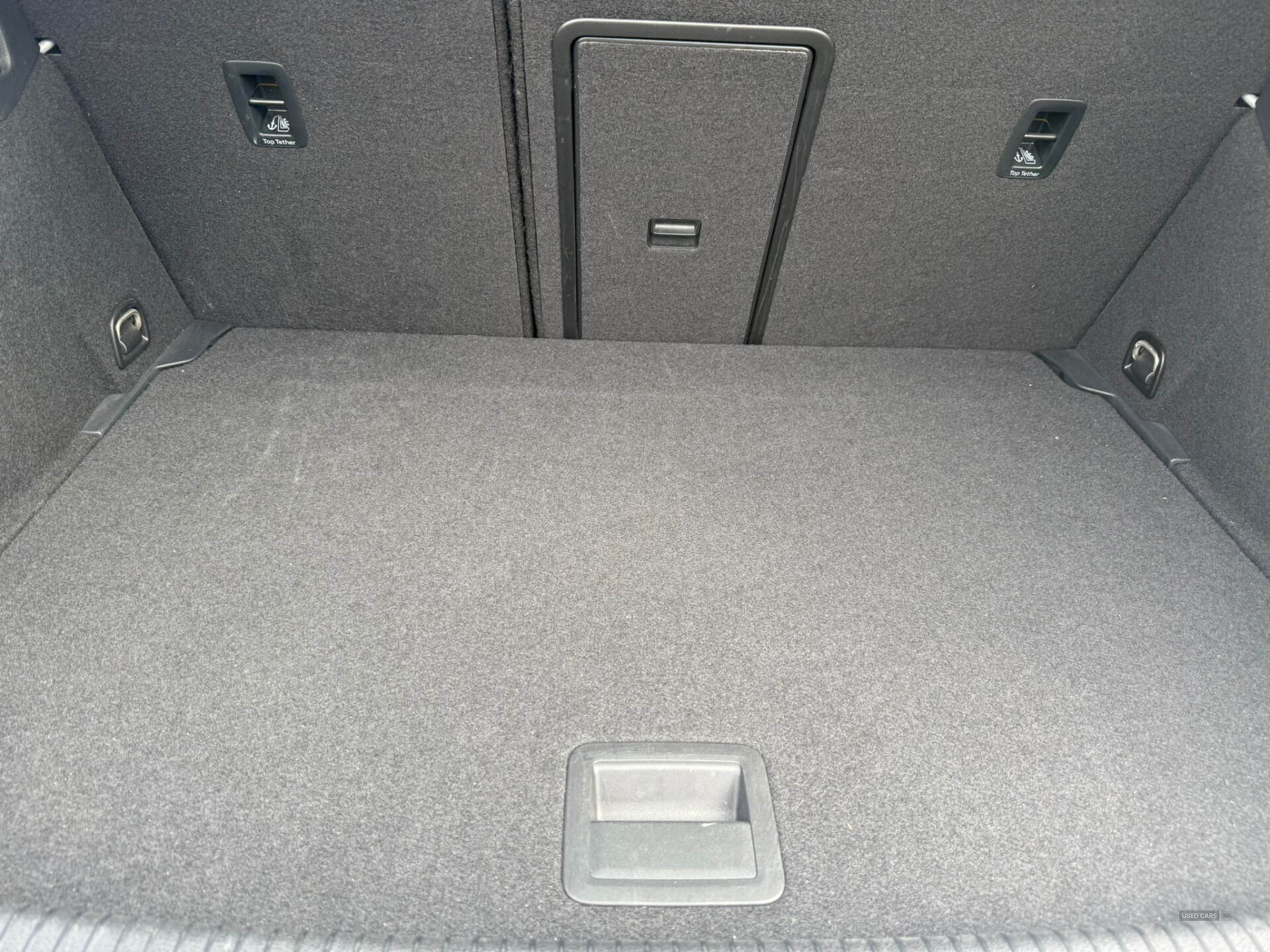Car Thumbnail 12