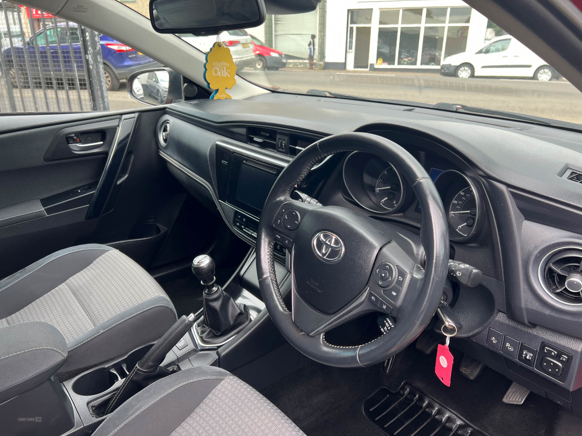 Toyota Auris HATCHBACK in Antrim