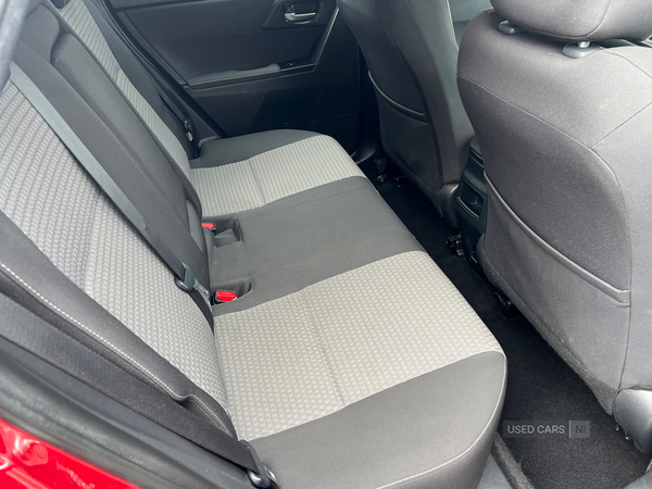 Toyota Auris HATCHBACK in Antrim