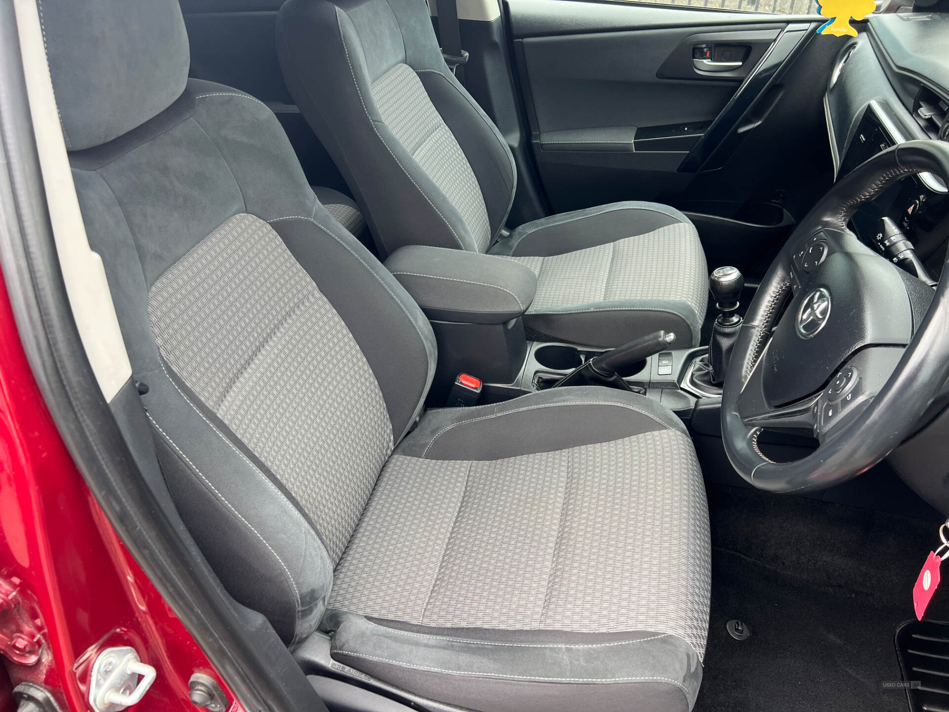 Toyota Auris HATCHBACK in Antrim