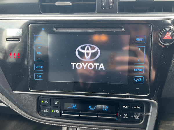 Toyota Auris HATCHBACK in Antrim