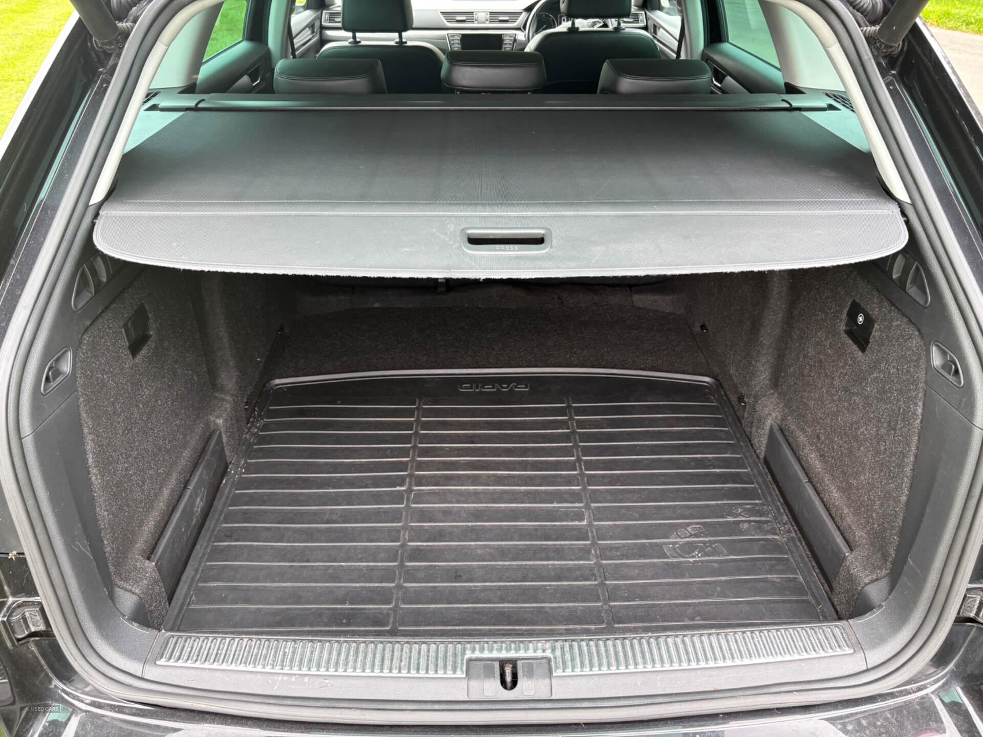 Car Thumbnail 4